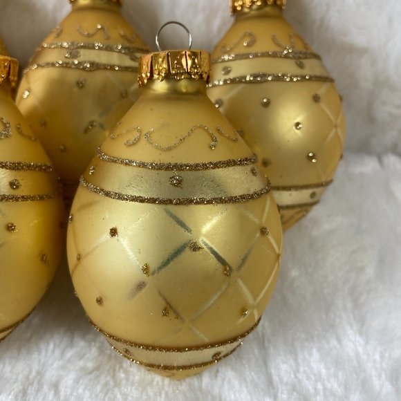Vintage glass ornaments set of 6 Gold Egg shape Glitter raised design - Picture 4 of 9